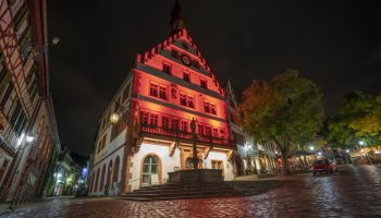 Altes Rathaus in Farbe