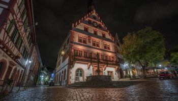 Altes Rathaus in Farbe